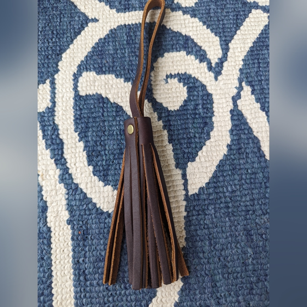 Portland Leather Grizzly Tassel